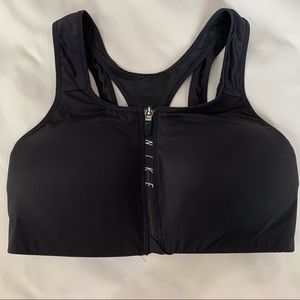Nike medium zip up sports bra
